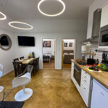 Karlin Oasis 2-Bedroom Apartment Прага Екстериор снимка