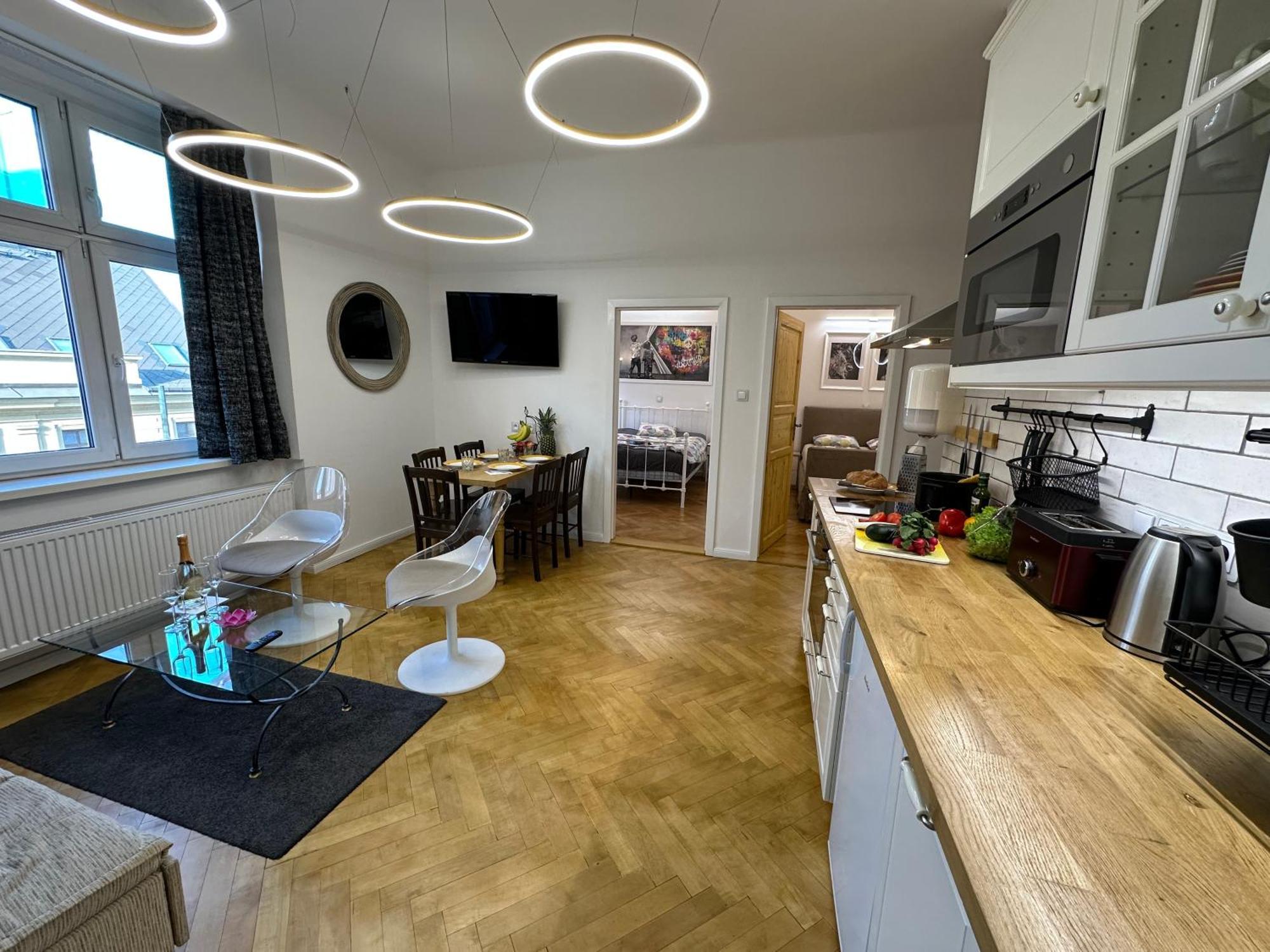 Karlin Oasis 2-Bedroom Apartment Прага Екстериор снимка