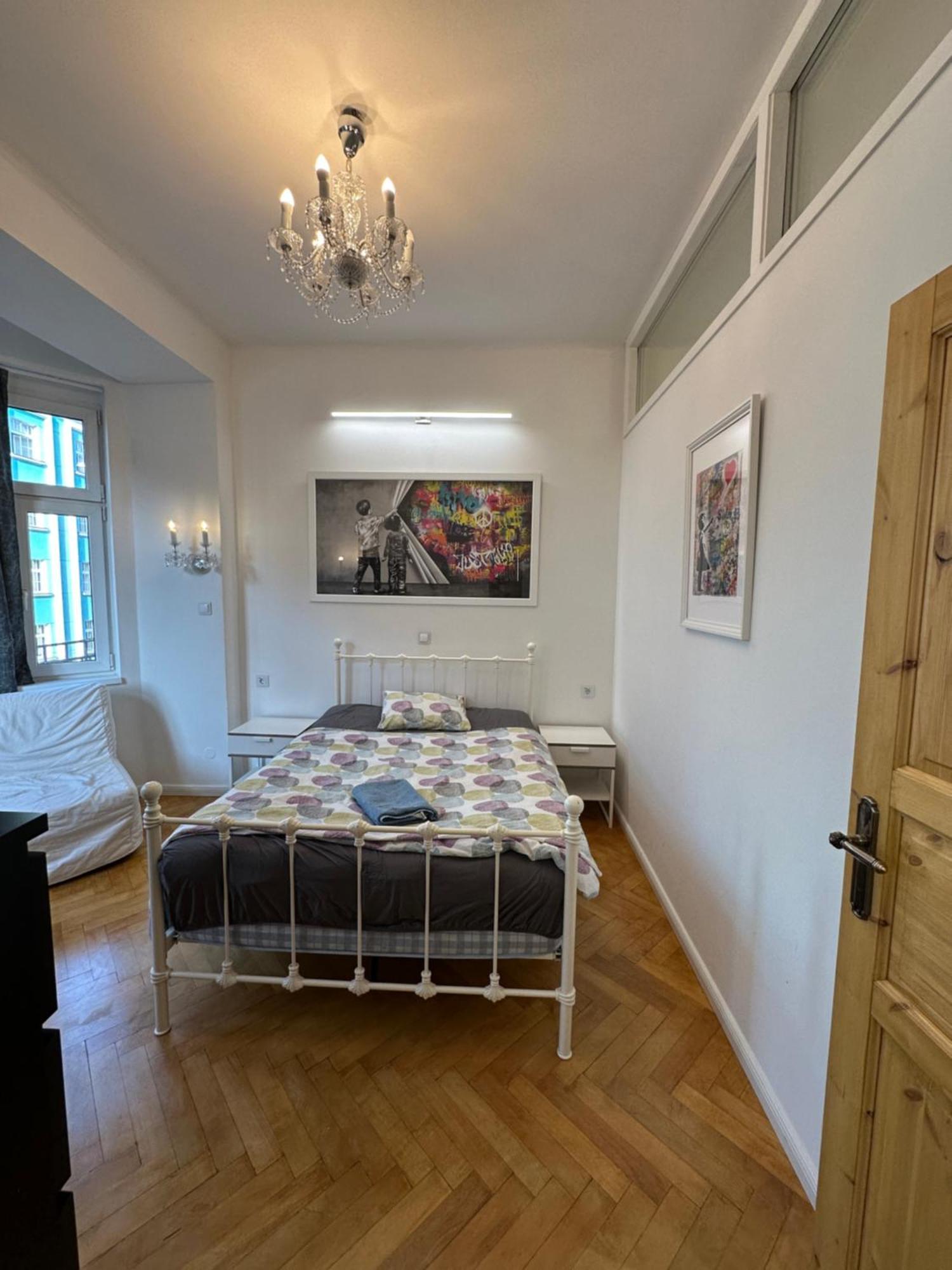Karlin Oasis 2-Bedroom Apartment Прага Екстериор снимка