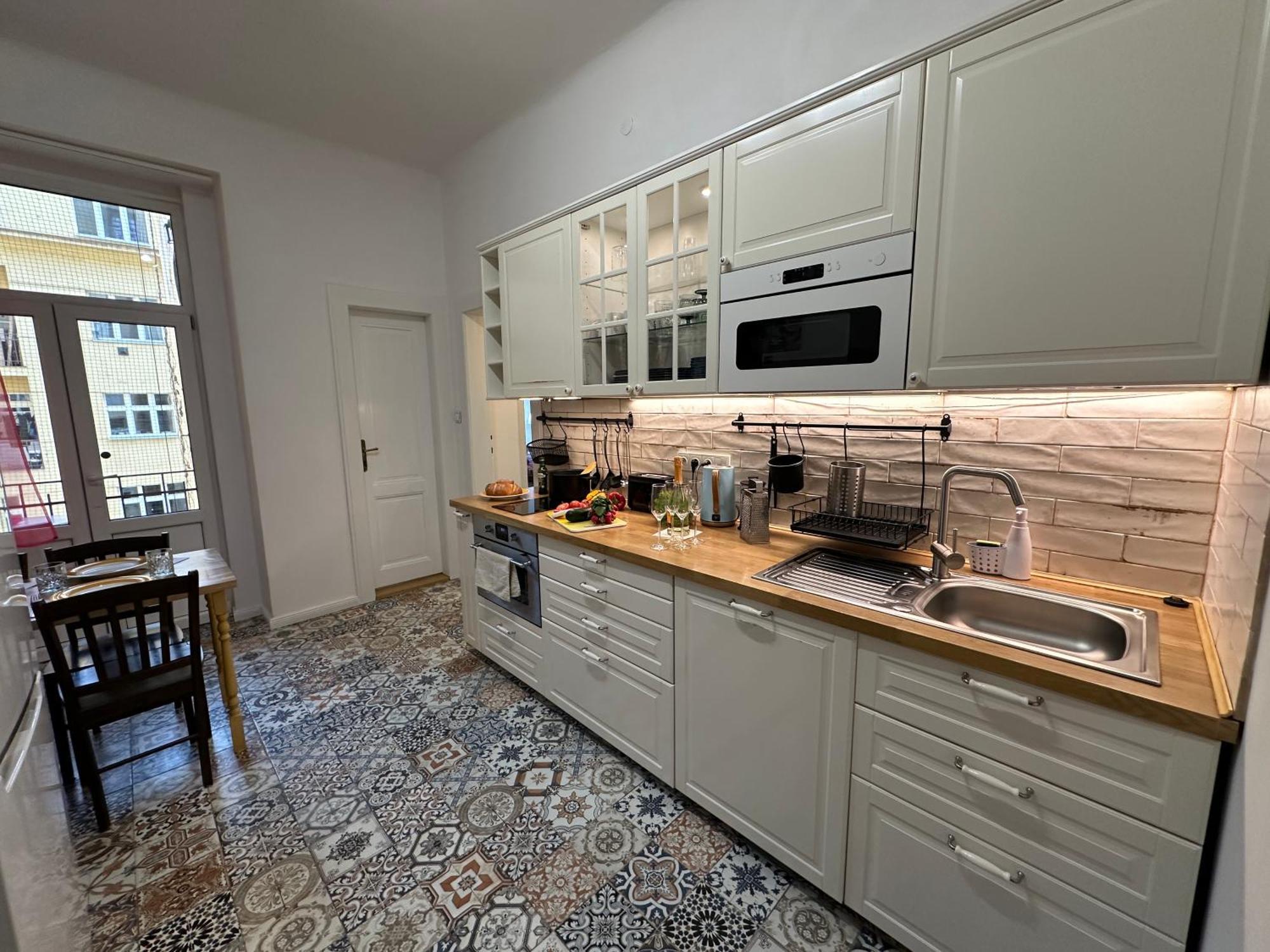 Karlin Oasis 2-Bedroom Apartment Прага Екстериор снимка